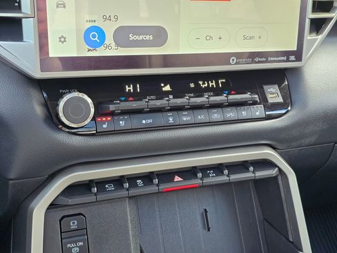 Used 2023 Toyota Tundra Limited w/ TRD Off-Road Package image 23