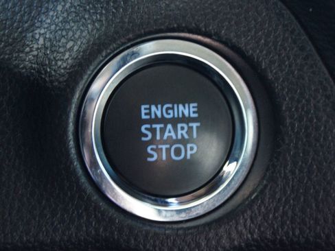 Used 2022 Toyota RAV4 XLE image 9