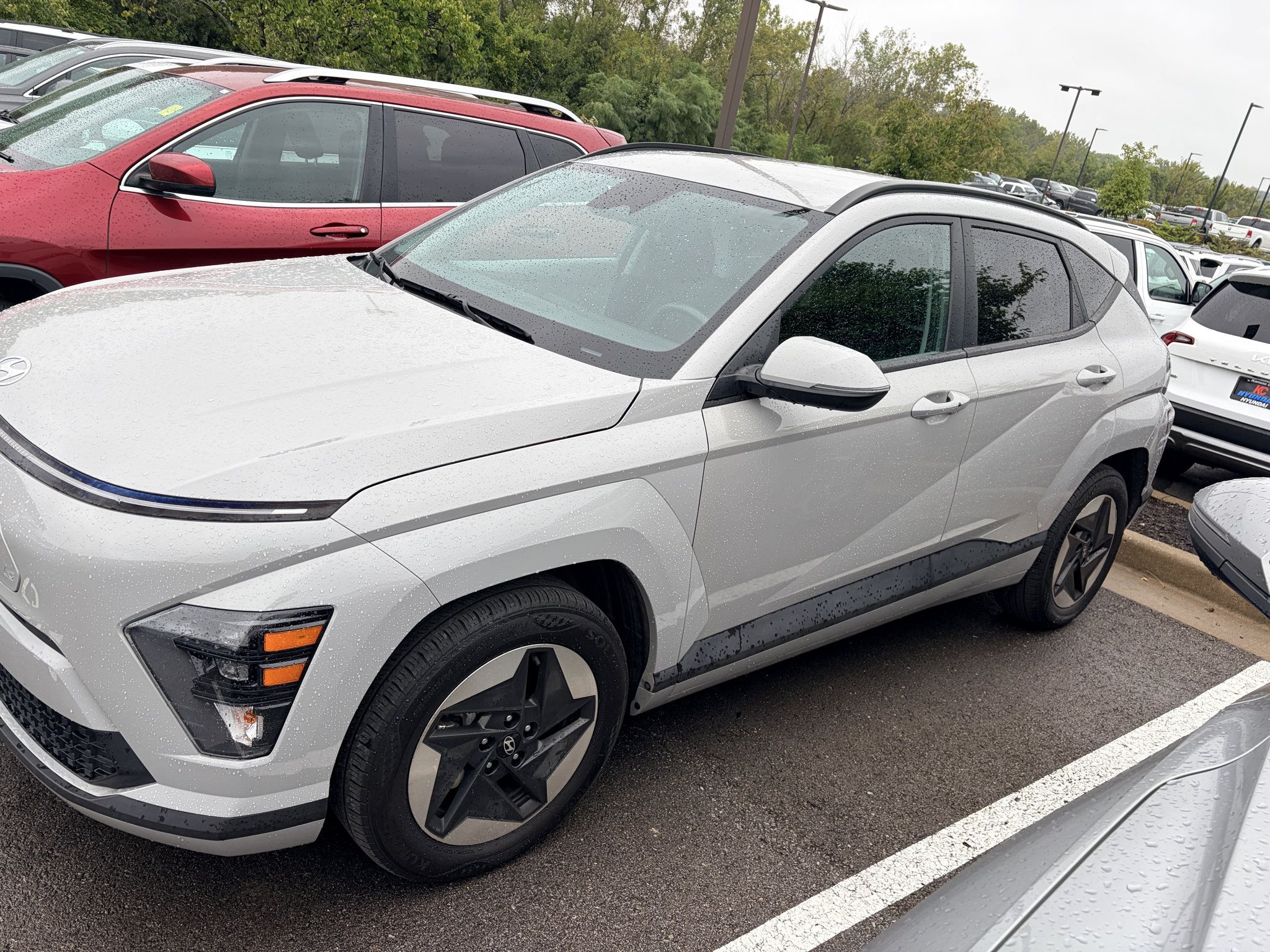 Used 2024 Hyundai Kona SEL FWD image 2
