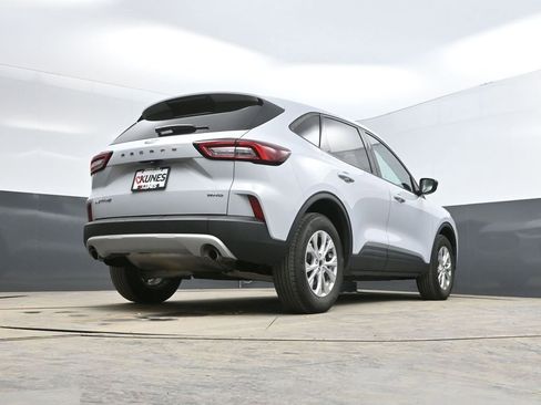 Used 2025 Ford Escape Active AWD/4WD image 35