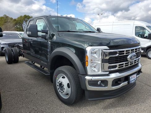 New 2025 Ford F450 XL image 1
