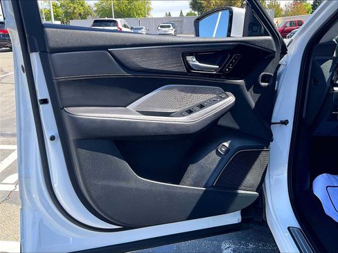 Used 2024 Acura MDX SH-AWD w/ Advance Package image 25