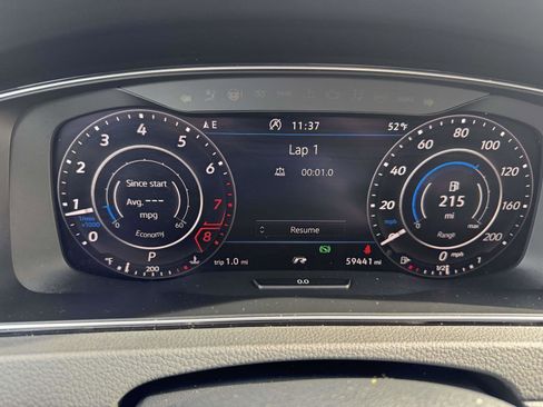 Used 2019 Volkswagen Golf R 4-Door image 18