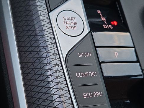 Used 2025 BMW 330i xDrive Sedan w/ M Sport Package image 25