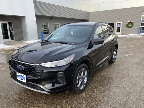 Used 2023 Ford Escape ST-Line w/ Tech Pack #1 image 2