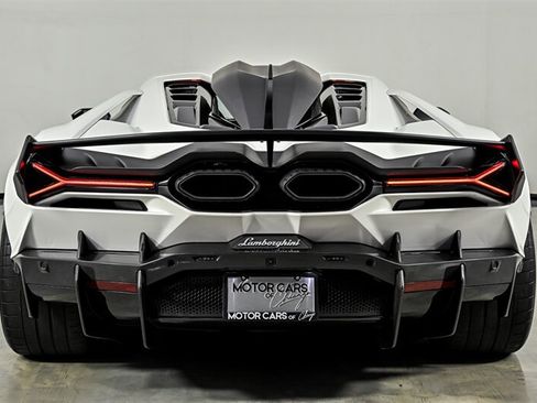 Used 2024 Lamborghini Revuelto AWD/4WD image 35