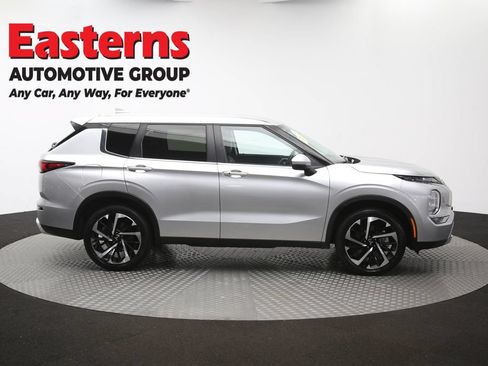 Used 2024 Mitsubishi Outlander SE AWD/4WD image 46