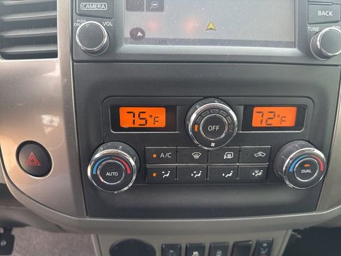 Used 2019 Nissan Frontier SL image 19