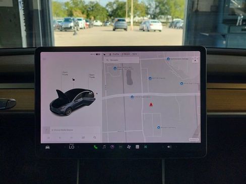 Used 2018 Tesla Model 3 Long Range image 10