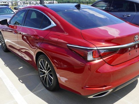Certified 2025 Lexus ES 350 w/ Premium Package FWD image 8