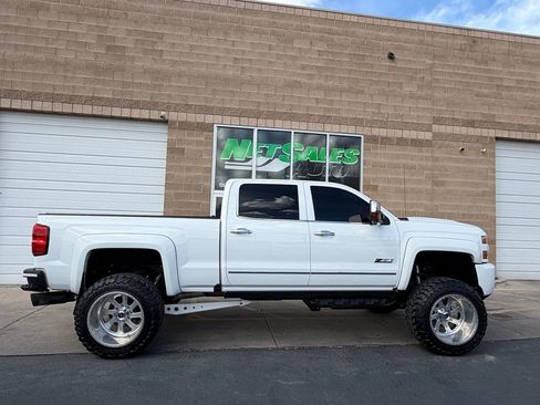 Used 2019 Chevrolet Silverado 3500 LTZ w/ Duramax Plus Package image 7