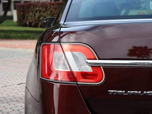 Used 2012 Ford Taurus Limited image 9