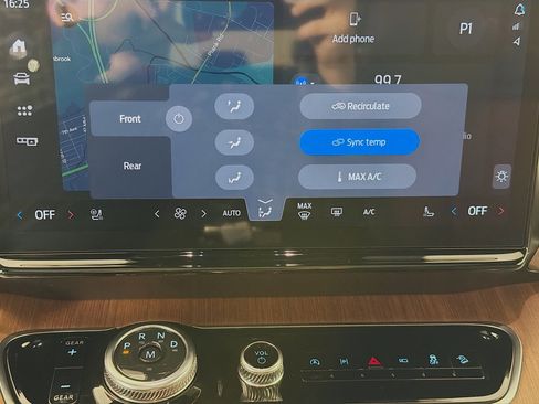 Used 2025 Ford Expedition King Ranch image 19