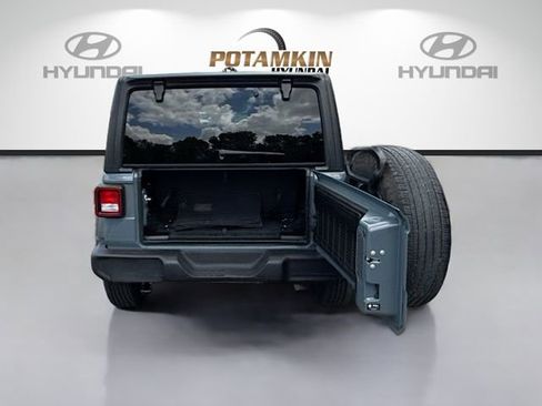 Used 2024 Jeep Wrangler Sport AWD/4WD image 24