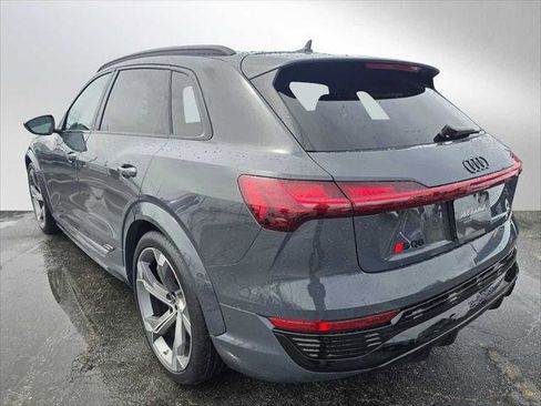 Used 2024 Audi SQ8 e-tron Premium Plus AWD/4WD image 5