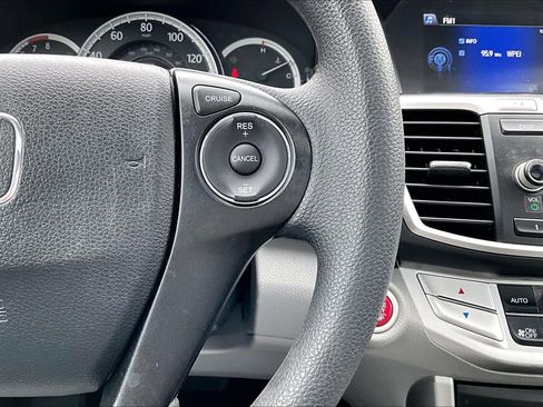 Used 2015 Honda Accord EX image 24