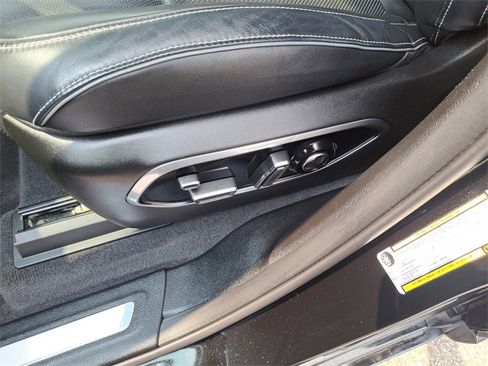 Used 2022 Jeep Grand Cherokee Overland w/ Luxury Tech Group IV image 21