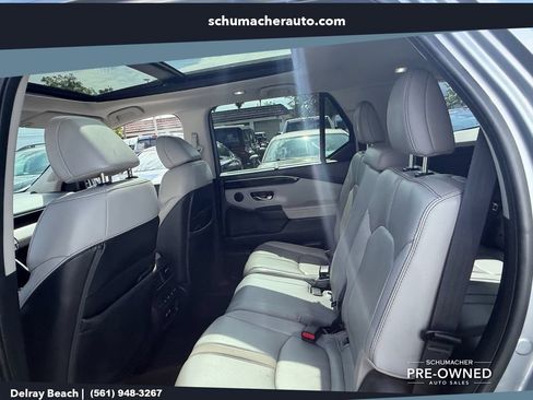 Used 2023 Honda Pilot Touring image 12