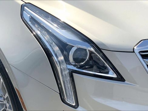 Used 2017 Cadillac XT5 Luxury image 27