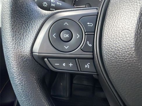 Used 2025 Toyota Corolla LE image 22