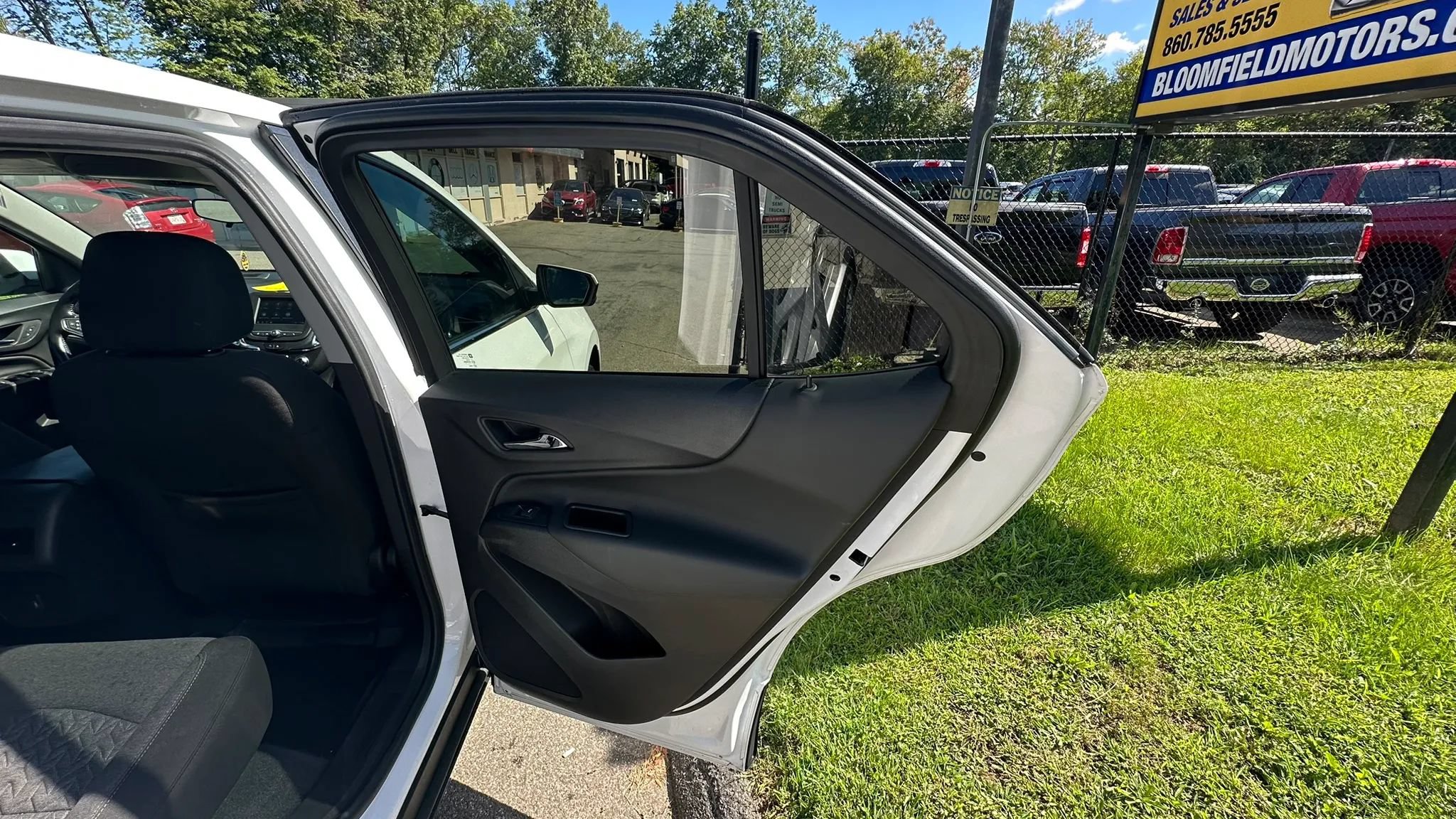 Used 2022 Chevrolet Equinox LT w/ Driver Convenience Package AWD/4WD image 37