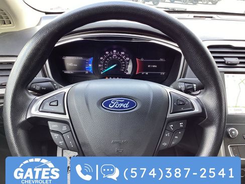 Used 2020 Ford Fusion SE image 32