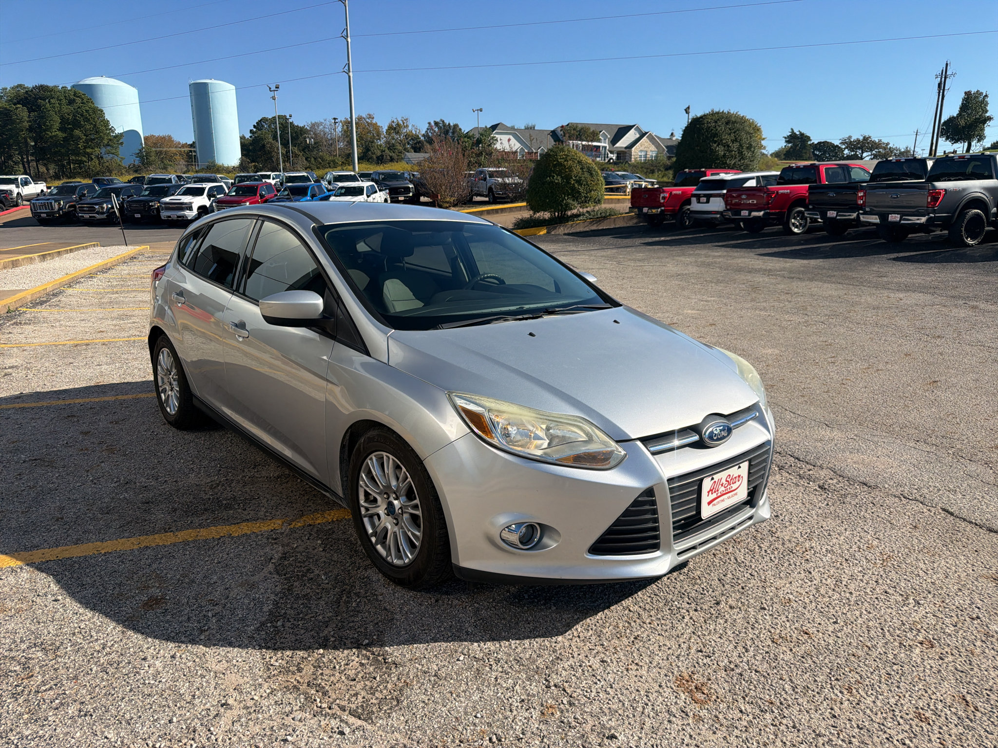 Used 2012 Ford Focus SE FWD image 3