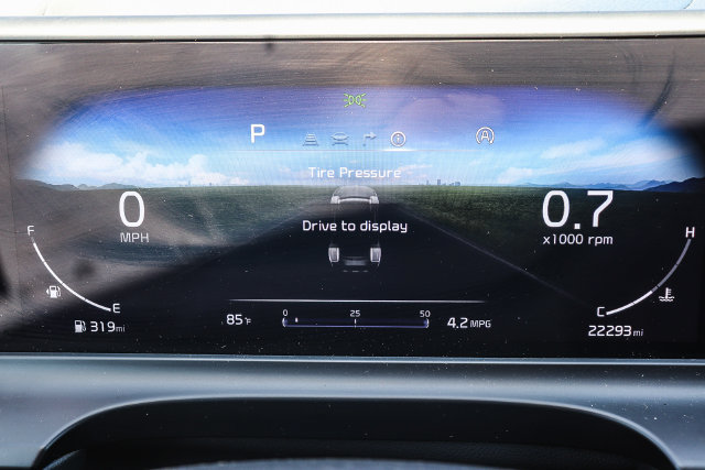 Certified 2025 Kia Seltos EX FWD image 19