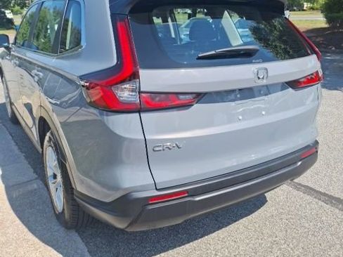 Used 2024 Honda CR-V LX image 6