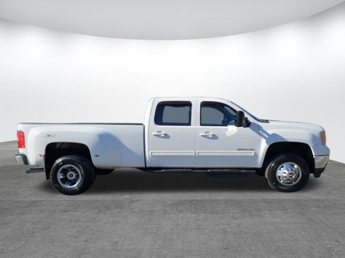 Used 2012 GMC Sierra 3500 SLT w/ SLT Convenience Package image 19