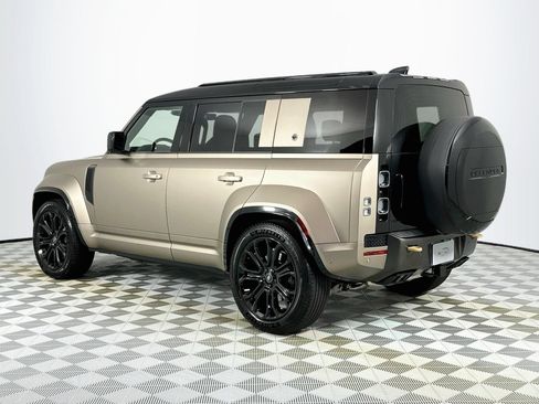 Certified 2025 Land Rover Defender 110 AWD/4WD image 7