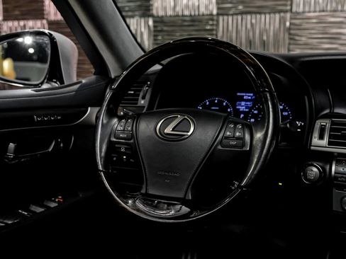 Used 2014 Lexus LS 460 w/ Comfort Package RWD image 13