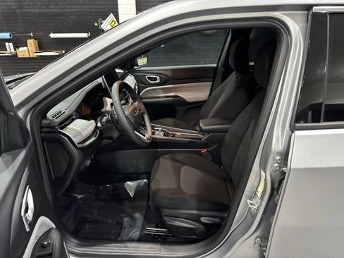Used 2024 Jeep Compass Sport AWD/4WD image 14