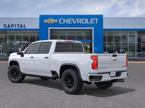 New 2026 Chevrolet Silverado 2500 ZR2 AWD/4WD image 3