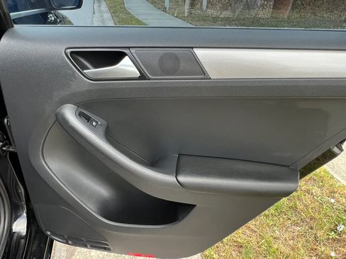 Used 2017 Volkswagen Jetta S FWD image 29