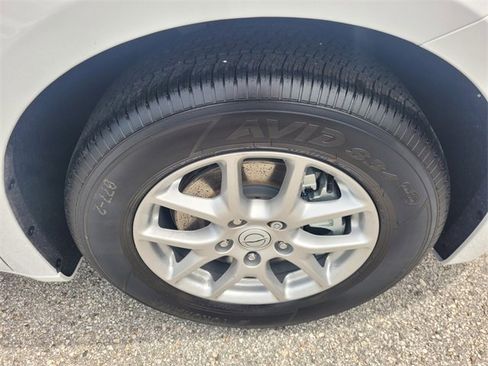 New 2026 Chrysler Voyager LX image 15