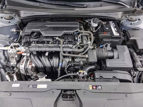 Certified 2023 Hyundai Elantra Limited FWD image 27