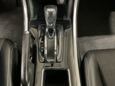 Used 2017 Honda Accord Sport image 19