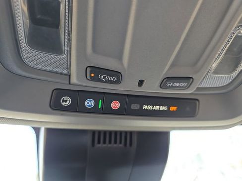 Used 2025 Chevrolet Silverado 1500 LT image 25