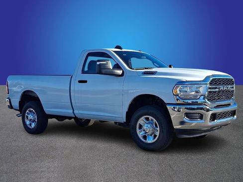 Used 2024 RAM 2500 Tradesman w/ Chrome Appearance Group image 3