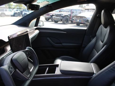Used 2023 Tesla Model X AWD/4WD image 39