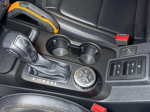 Used 2021 Ford Bronco Badlands w/ Sasquatch Package image 15