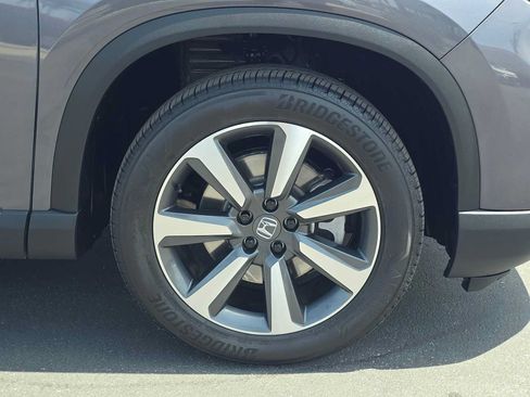 Used 2025 Honda Pilot Elite image 9