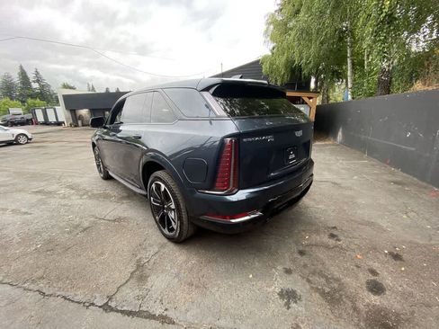 Certified 2026 Cadillac Escalade IQ Sport 2 AWD/4WD image 4