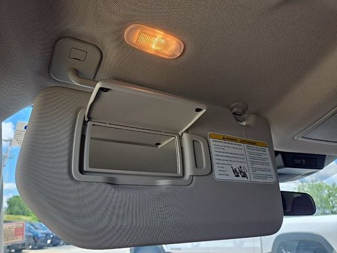 Used 2026 Nissan Rogue SV FWD image 66