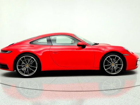 Used 2020 Porsche 911 Carrera RWD image 4