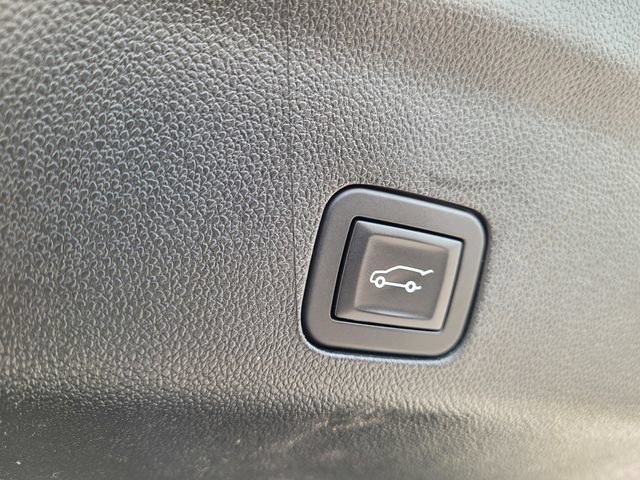 Used 2025 Chevrolet Tahoe LT AWD/4WD image 27