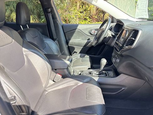 Used 2020 Jeep Cherokee Limited image 28