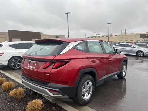 Used 2025 Hyundai Tucson SE image 5