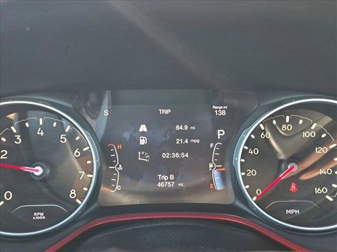 Used 2018 Jeep Compass Trailhawk w/ Cold Weather Group AWD/4WD image 11